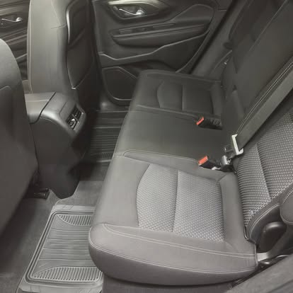 Back seats before and after shampoo, after